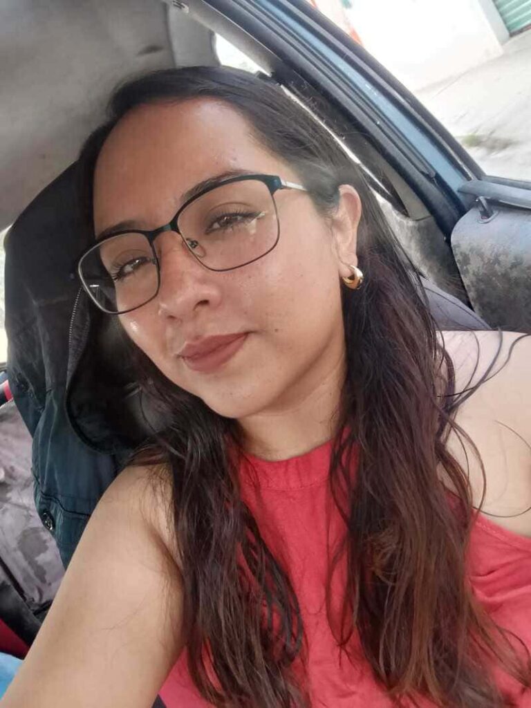 Foto perfil mujer docente de CELS en Apaxco